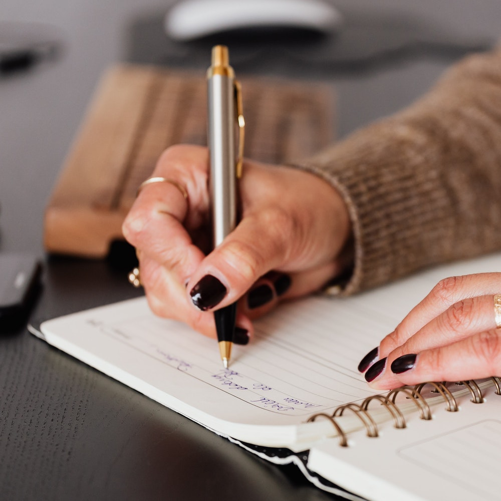 Interpretación de las actividades orales y escritas de asistencia a la dirección en lengua inglesa